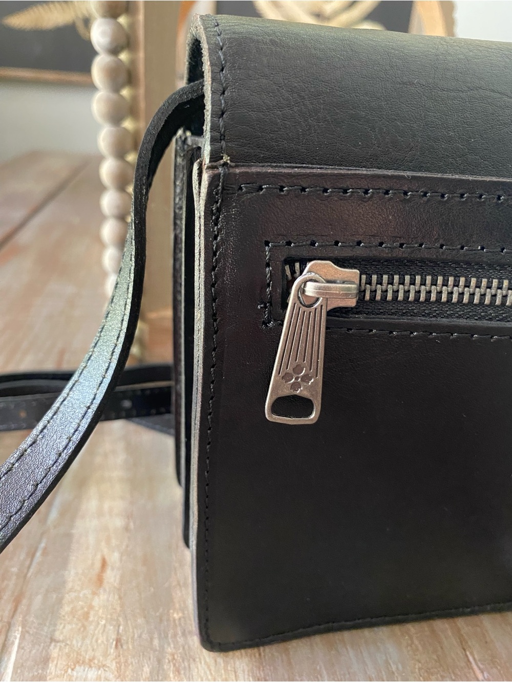Patricia Nash Lanza Leather Convertible Crossbody Bag Purse Embossed Logo Black - Picture 13 of 17